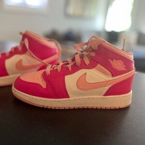 Air Jordan 1 Pink, Size Youth 4 - Great Condition